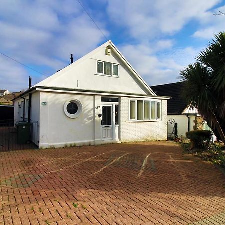 Becky'S Bungalow By Ty Sa -Spacious 4 Bed Bungalow Cardiff Exteriör bild