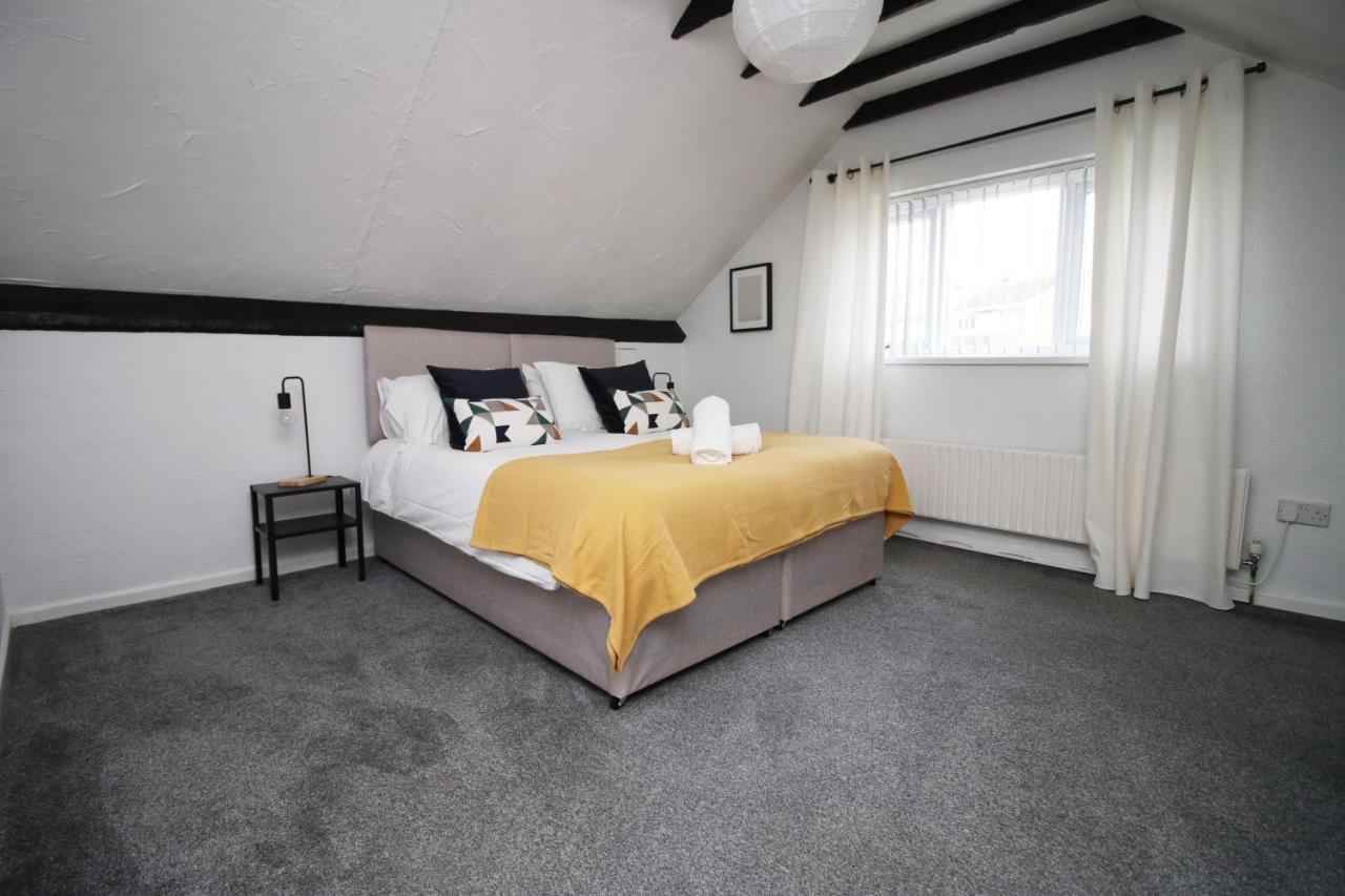 Becky'S Bungalow By Ty Sa -Spacious 4 Bed Bungalow Cardiff Exteriör bild